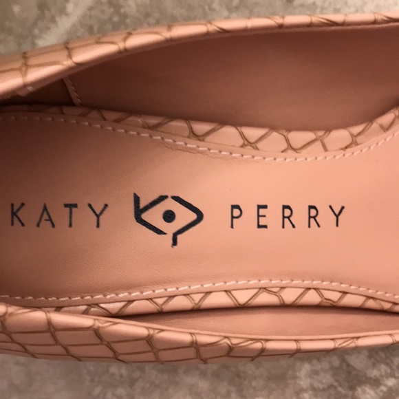 Pumps - Picture 8 of 10